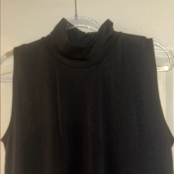 French Laundry Elegant Black Top Set - Picture 6 of 8